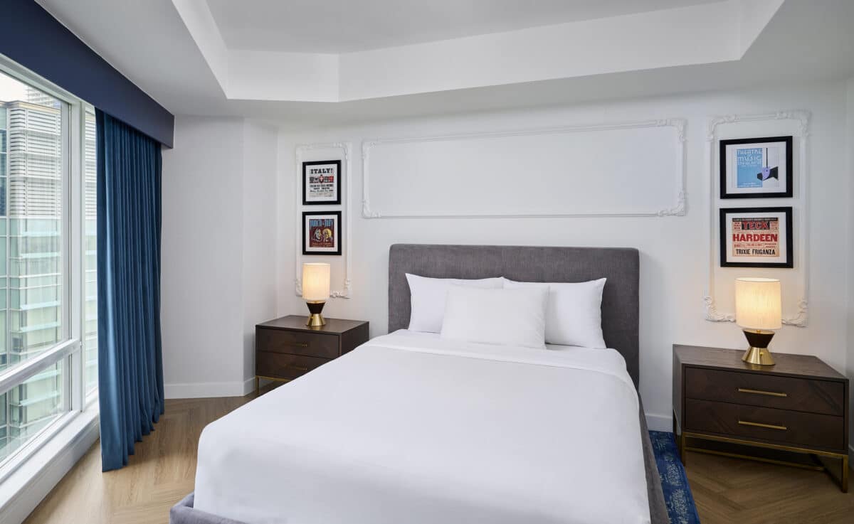 Deluxe Queen Suite Pantages Hotel